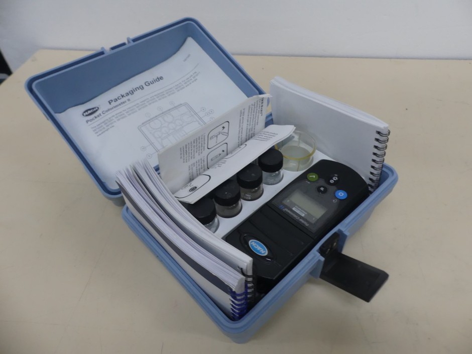 <p>Photometer portable 420nm fixed wavelength 0 - 2.5 AU incl. 25mm cuvette
