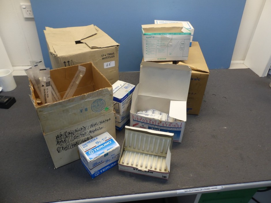 Plastic & Glass Syringes Assorted Sizes