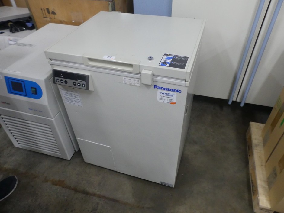 Freezer -35C Chest Type 138 Litre Capacity on Castors