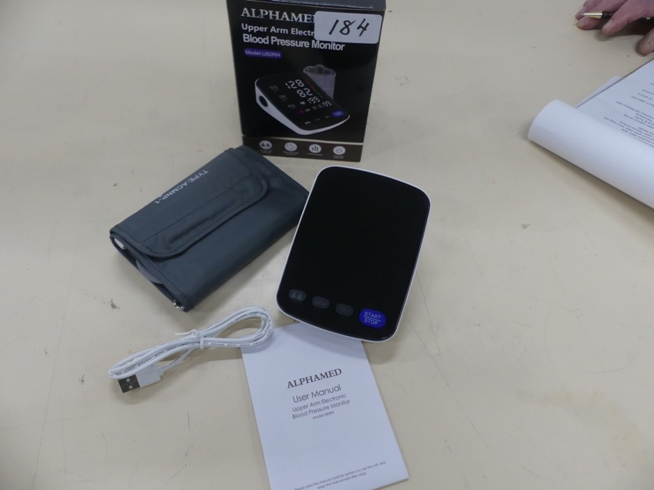 Electronic blood pressure monitor with 22-42cm cuff