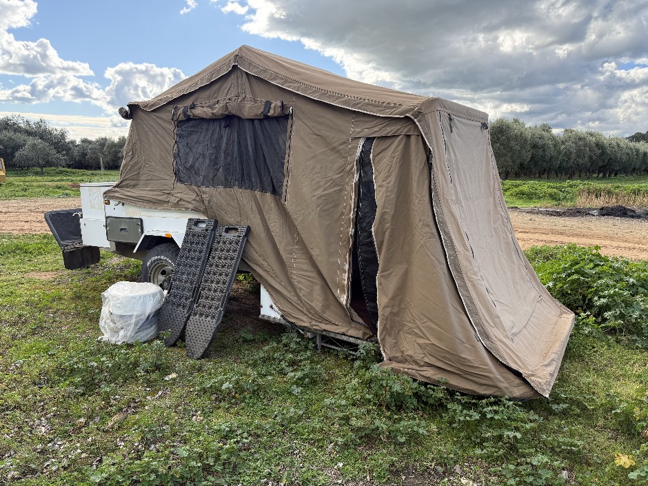 2002 Kimberly Kam Kakadu Camper Trailer
