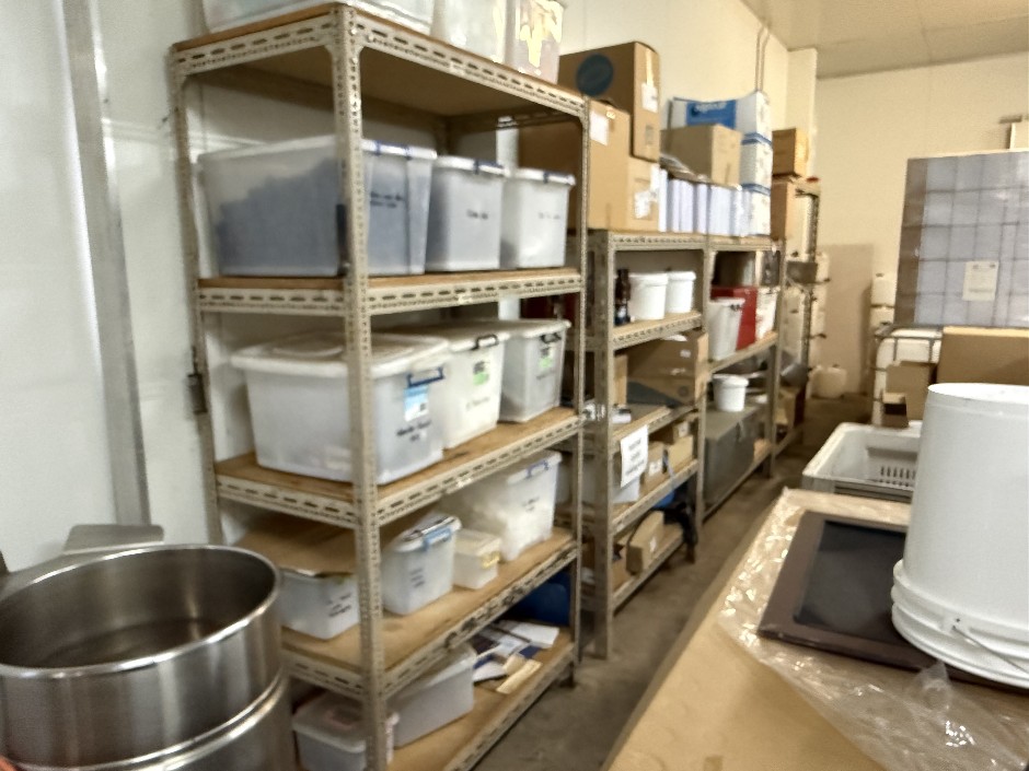 Shelving Unit (4 X Bays)