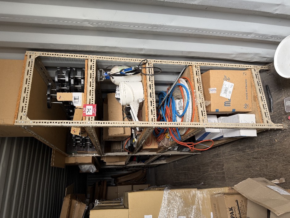 Shelving Unit (5 x Bays)
