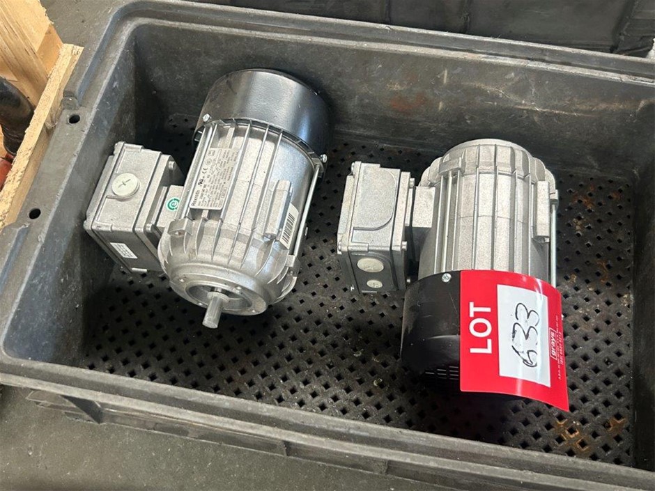 2 x Rexroth 3 842 547 992 0.25kW Electric Motors