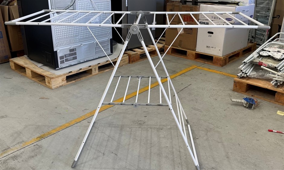 7 x L.T. White Steel Airer. NB: Photo as is. Some Not in Original Packaging