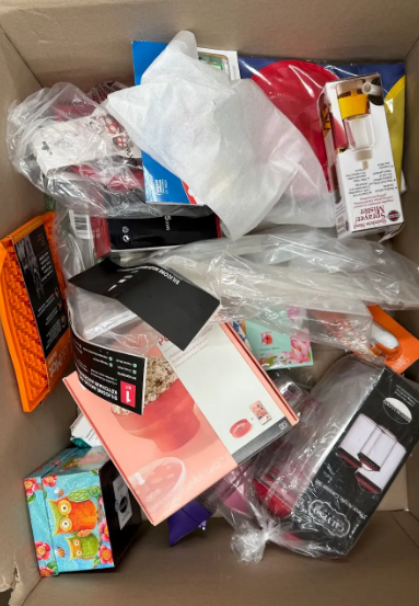 Assorted Box of Homeware Items. NB: Items may not be in original packaging