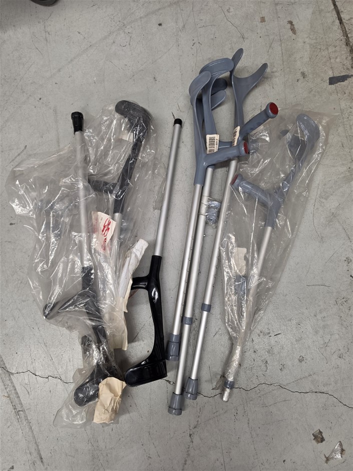 7 x Assorted Forearm Crutches.