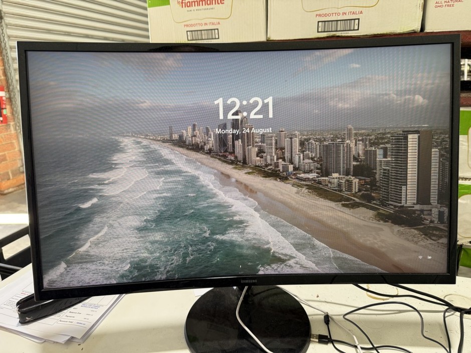 Samsung 27" Curved HDMI Monitor