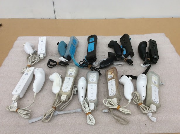 Nintendo Wii Remote Controller and Nunchuck Attachments (Lot of 10)