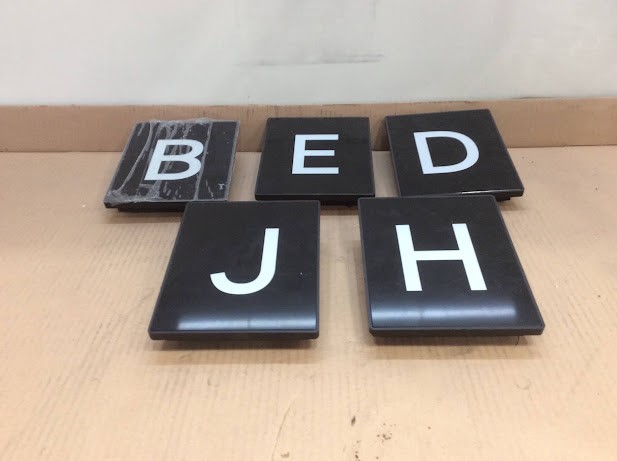 Mix Brand and Model illuminated Letter Sign Set (Lot of 5)