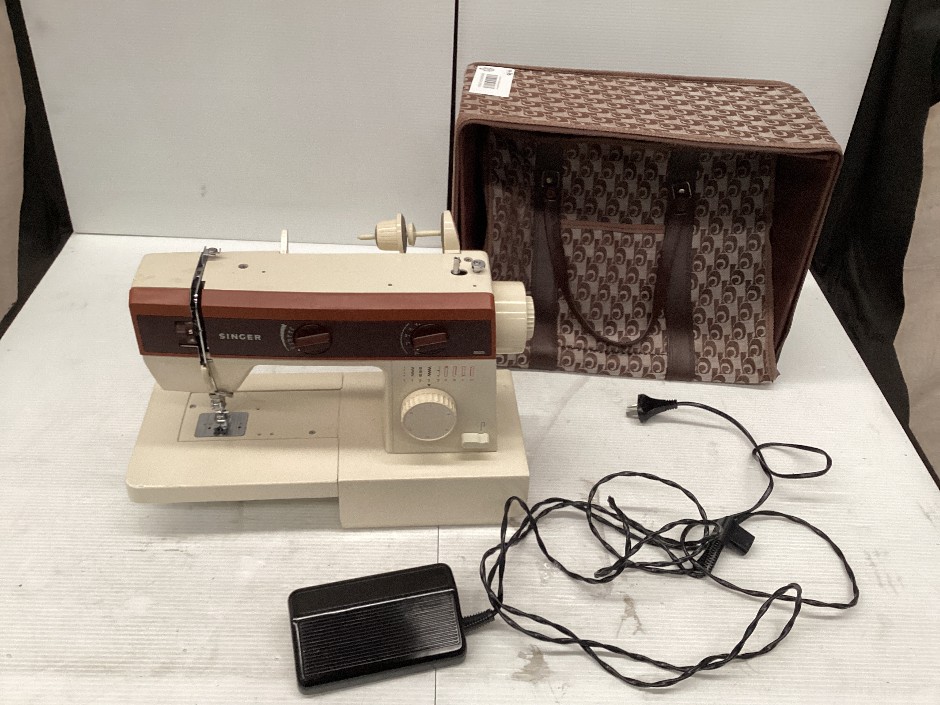 Singer Sewing Machine, NB4199074