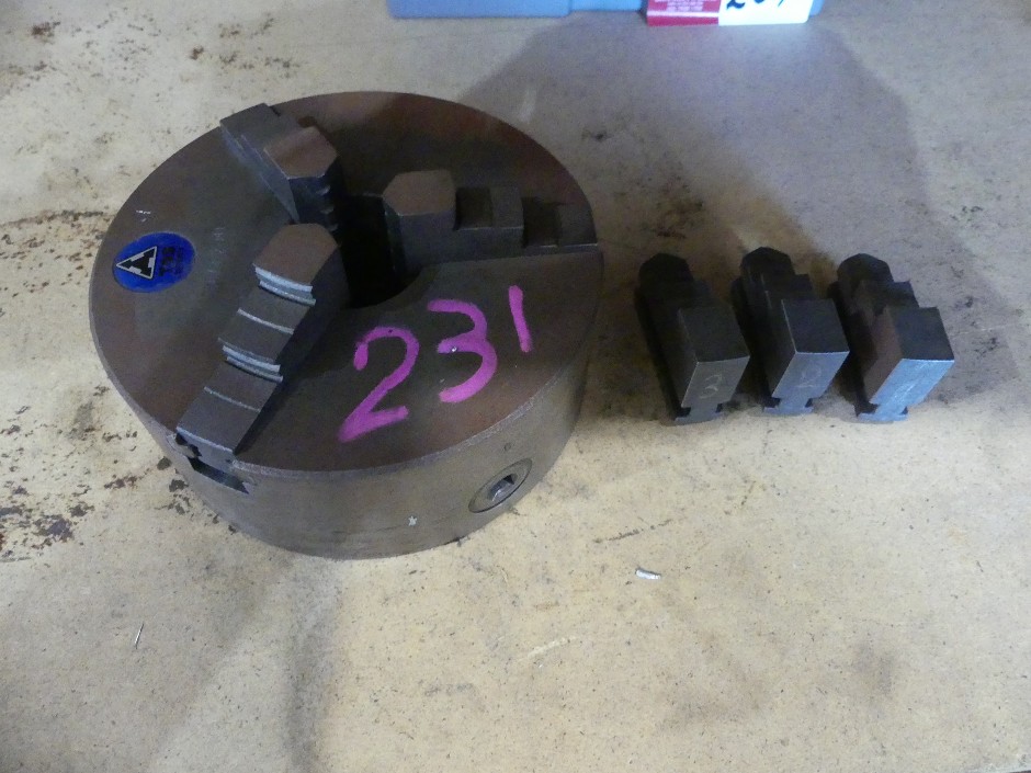 <p>TOS 3 Jaw Lathe Chuck</p>