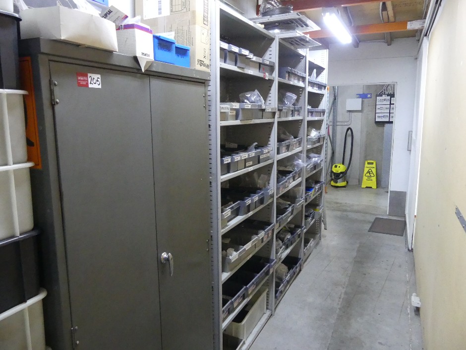 <p>Shelving Unit (2 x Bays)</p>