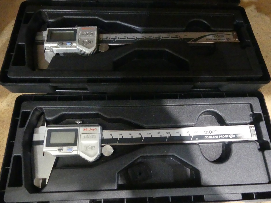<p>Mitutoyo Absolute Vernier Calipers (Qty 2)</p>