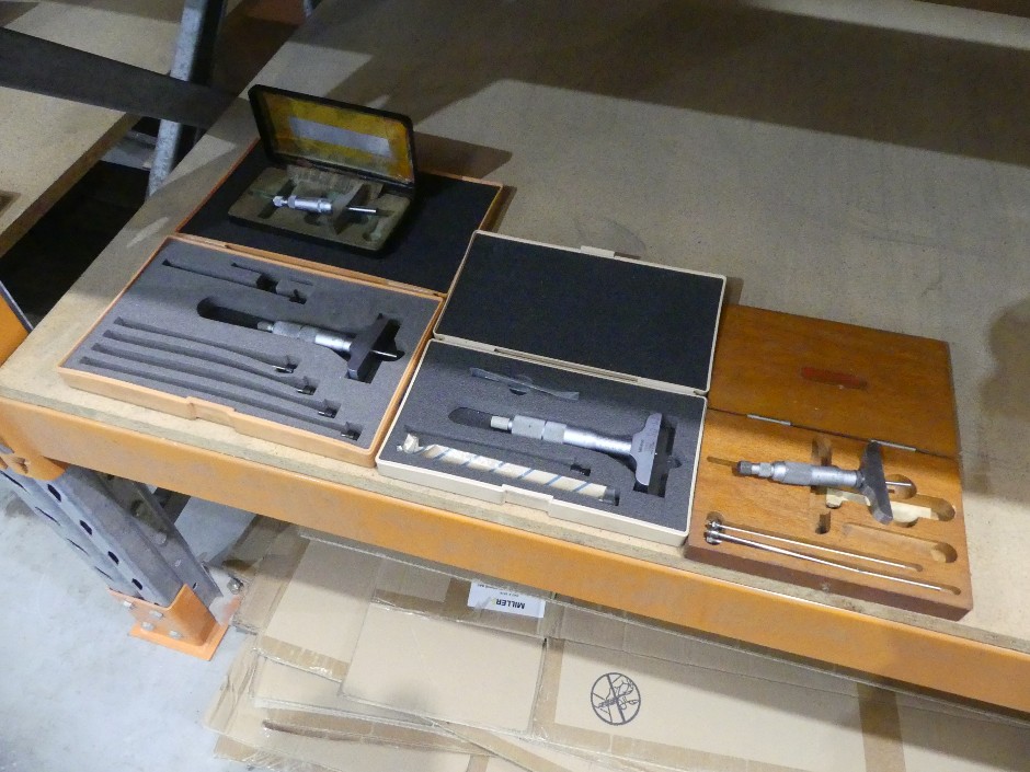 <p>Mitutoyo / Starrett and M&W Depth Micrometers (Assorted)</p>