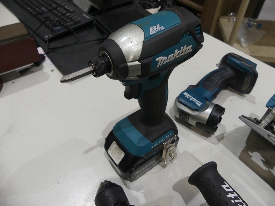 <p>Makita Cordless Power Tool Kit</p>