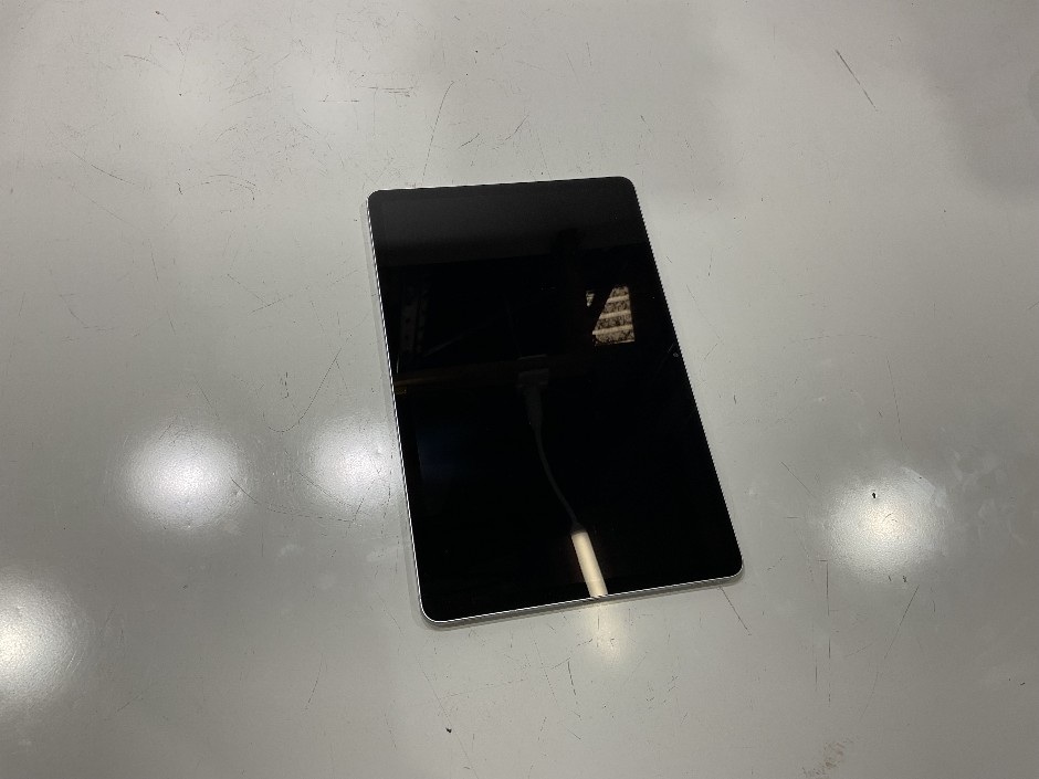 <p>SAMSUNG GALAXY TAB S7 SM-T875</p>