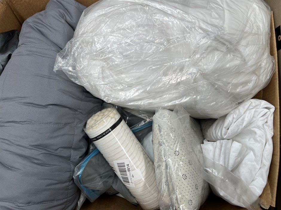 6 x Assorted bedding Products. NB: Photo as is. Some Not in Original Packag