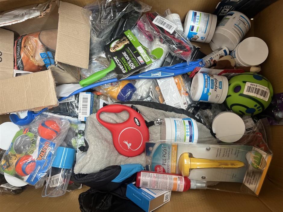 20 x Assorted pet products. NB: Photo as is. Some Not in Original Packaging