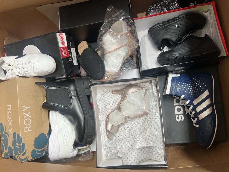 8 x Assorted Shoe products. NB: Photo as is. Some Not in Original Packaging