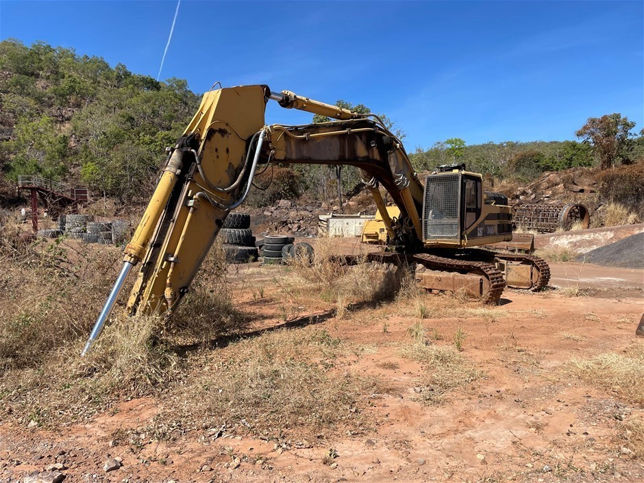 <p>1999 Caterpillar C45BL Hydraulic Excavator</p>