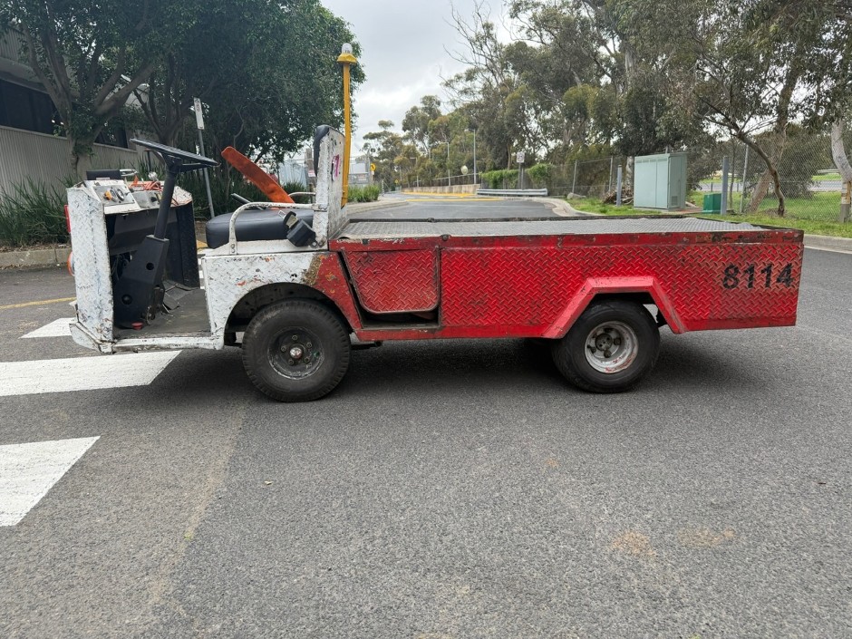 <p>1985 Taylor Dunn B-210 Electric Cart</p>