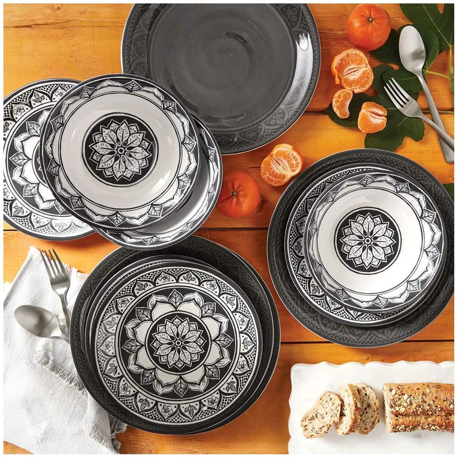 PANDEX 12pc Melamine Dinnerware Set, Black. NB: Not in original packaging.