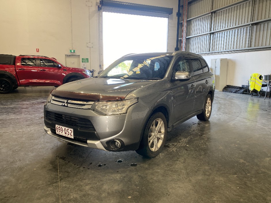 2014 Mitsubishi Outlander LS Diesel
