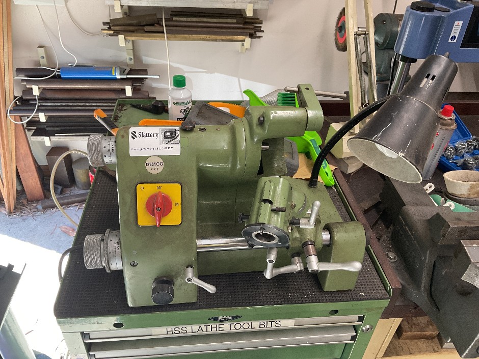 <p>DECAL Tool & Cutter Grinder</p>