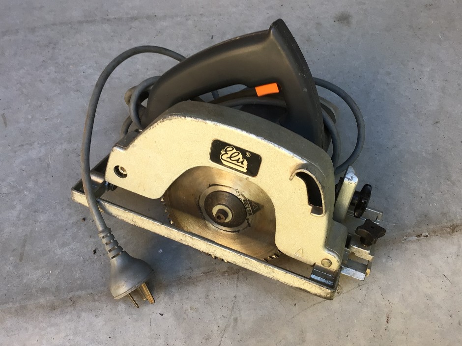 <p>Elu MH 151/01 Circular Saw</p>