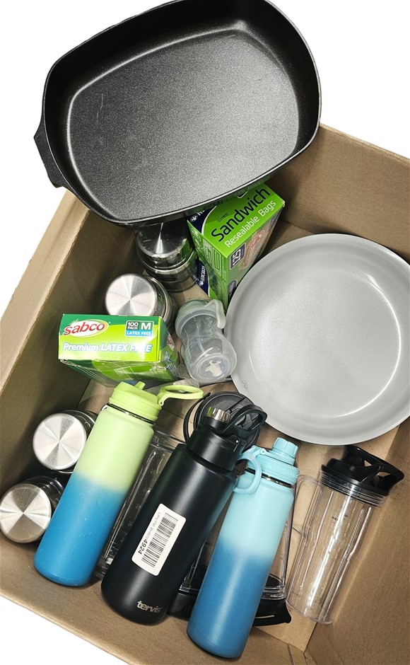 Assorted Kitchen Products, Incl: SABCO, MIU & More. N.B: Some items are dam