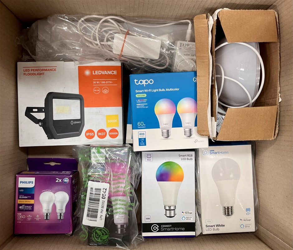 9 x Assorted Smart Lighting Products Including PHILIPS, TAPO, SMARTHOME & M