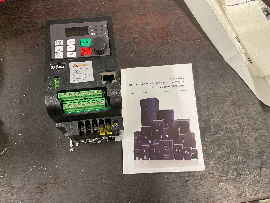 <p>NFLIXIN 9600D Single To Three Phase Inverter</p>