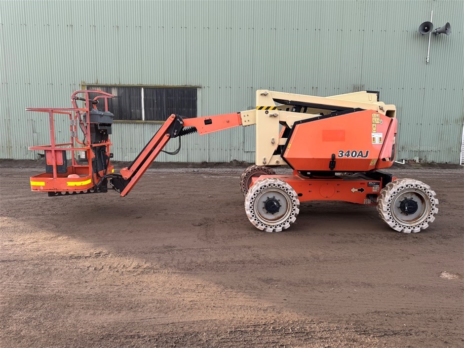 <p>2016 JLG 340AJ 10.2M Boom Lift</p>