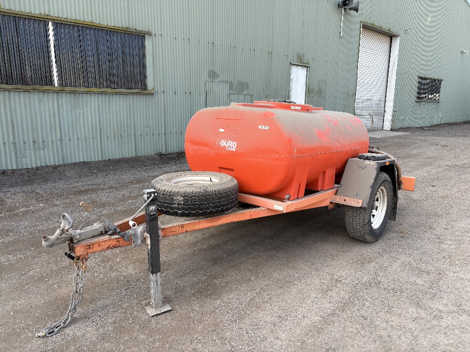 2017 Durotank 1200 Lt Towable Water Tank Trailer