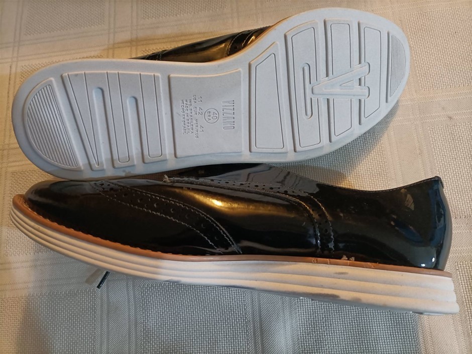 Famous Vizzano Shoes 42 EUR as new