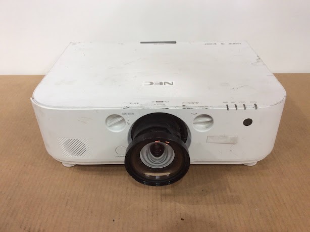 NCR NP-PA672W LCD Projector