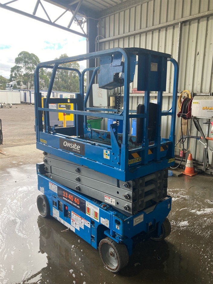 2017 Genie GS1932 Scissor Lift - 19ft (5.7m) - Electric - Newcastle