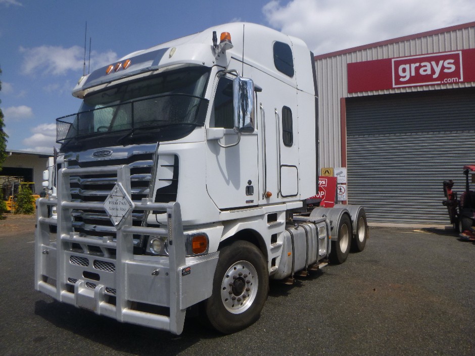 <p>2013 Mercedes-Benz FreightLiner FLH   6x4 Prime Mover</p>