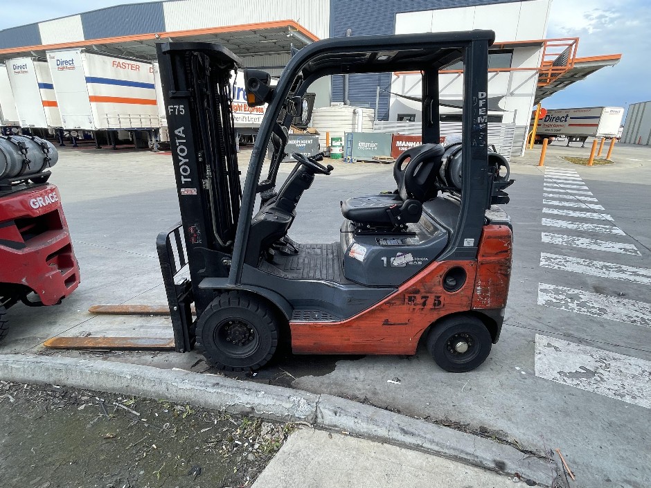 2007 & 2013 Toyota 4 Wheel Counterbalance Forklifts