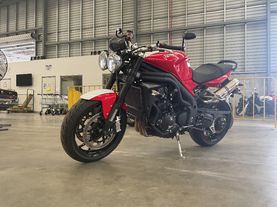 2010 TRIUMPH SPEED TRIPLE Petrol