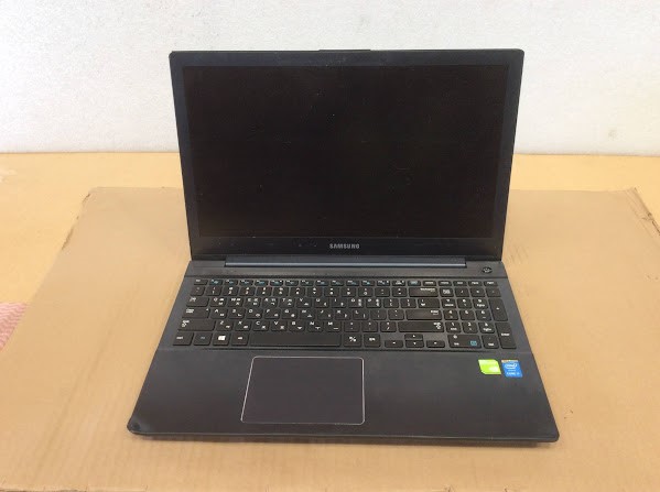 SAMSUNG NT870Z5G-X72S Laptop i7-4720HQ 8GBRAM/256GB Black
