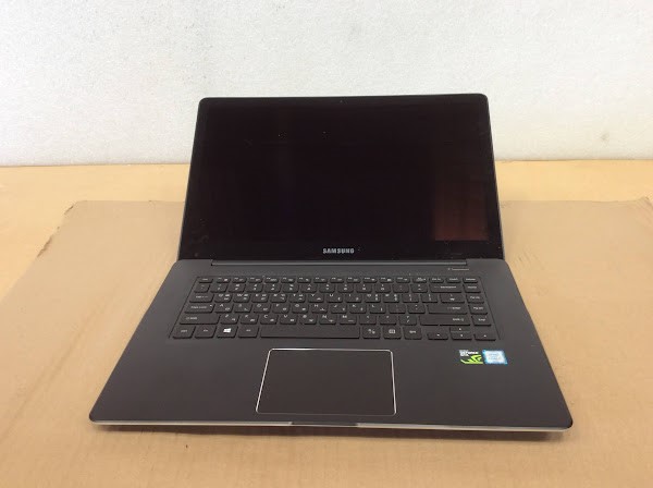 SAMSUNG NT930Z5L-X716 Laptop i7-6700HQ 16GBRAM/256GB Black