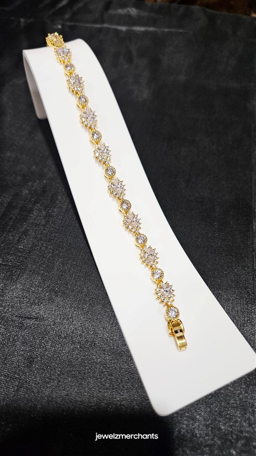 22KGF/ITALY Yellow Gold Bonded Bracelet (stamped 22KGF/ITALY)