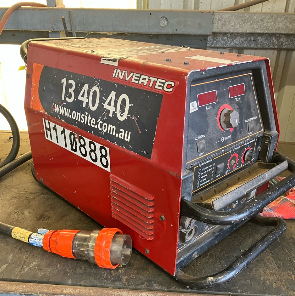 LINCOLN V350 Welder - 350amp - Electric - Mackay