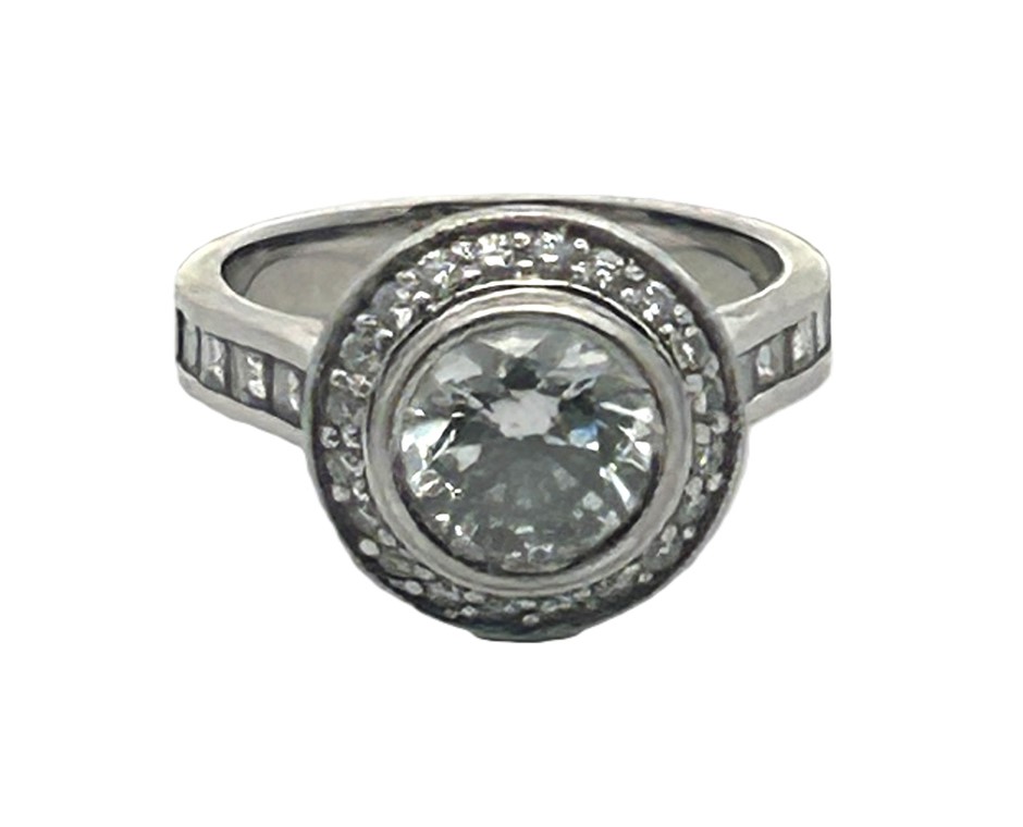 18ct White Gold Diamond Cluster Ring