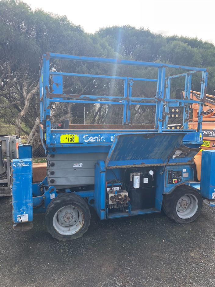 2011 Genie GS3268RT Scissor Lift - 32ft (9.7m) - Diesel - Bunbury