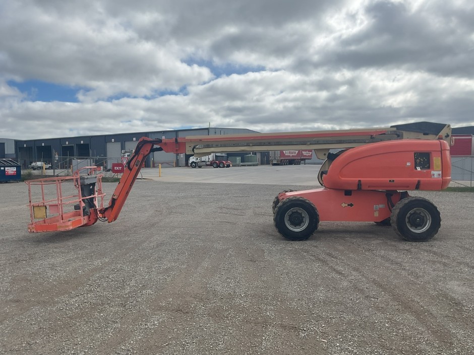 <p>2002 JLG 600ST Boom Lift</p>