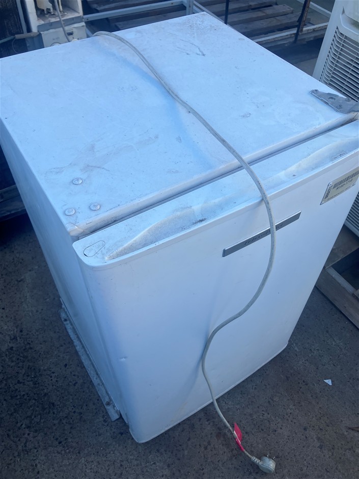 7x Assorted Refrigerators - Glendenning
