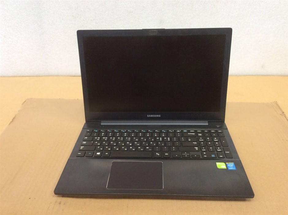 SAMSUNG NT870Z5G-X72S Laptop i7-4720HQ 8GBRAM 256GB Black